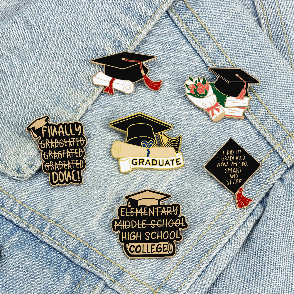 Graduation Senior Metal Pins Commemorative badges, badges, school emblems, geometric bachelor's hats, brooches