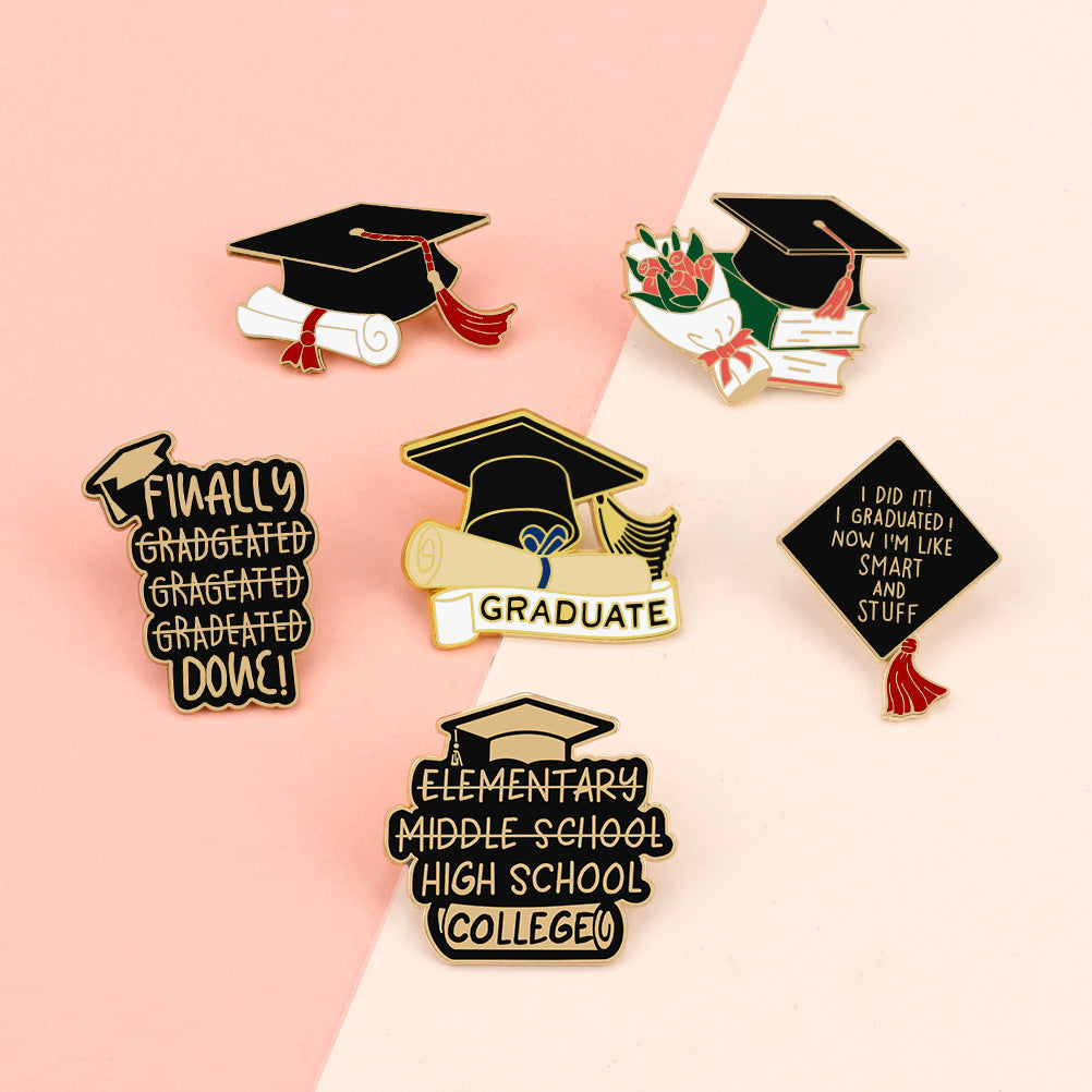 Graduation Senior Metal Pins Commemorative badges, badges, school emblems, geometric bachelor's hats, brooches