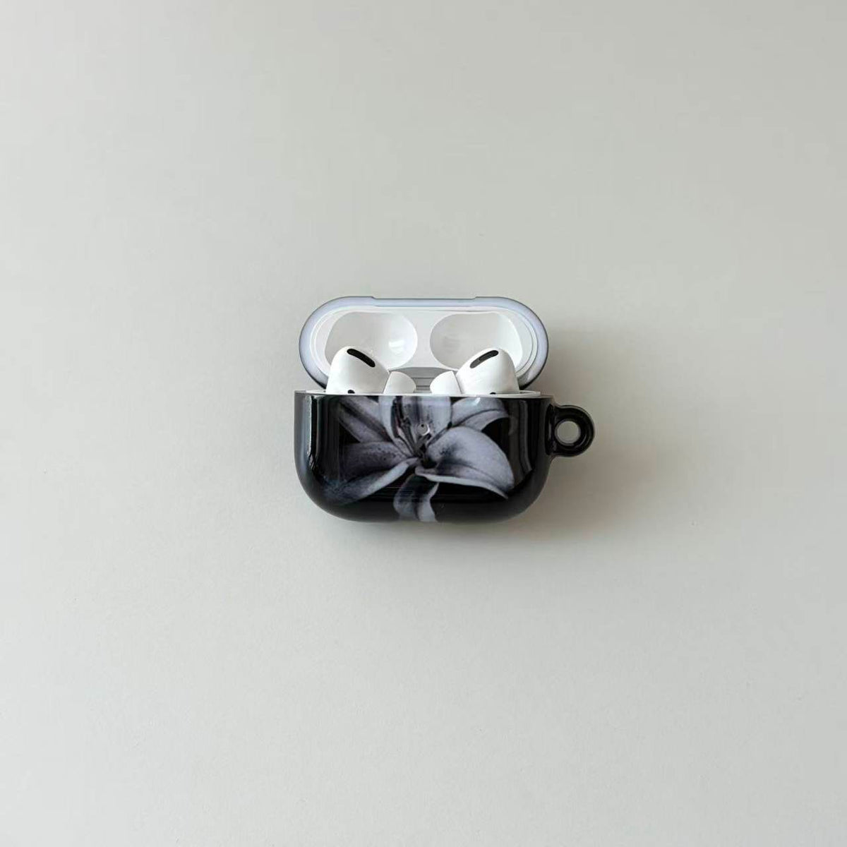 Black & White Lily Airpods Case