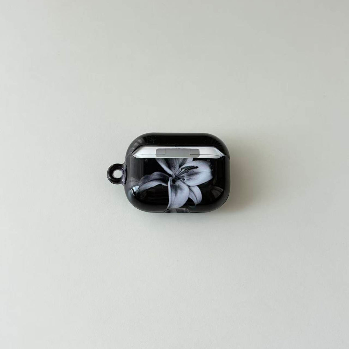 Black & White Lily Airpods Case