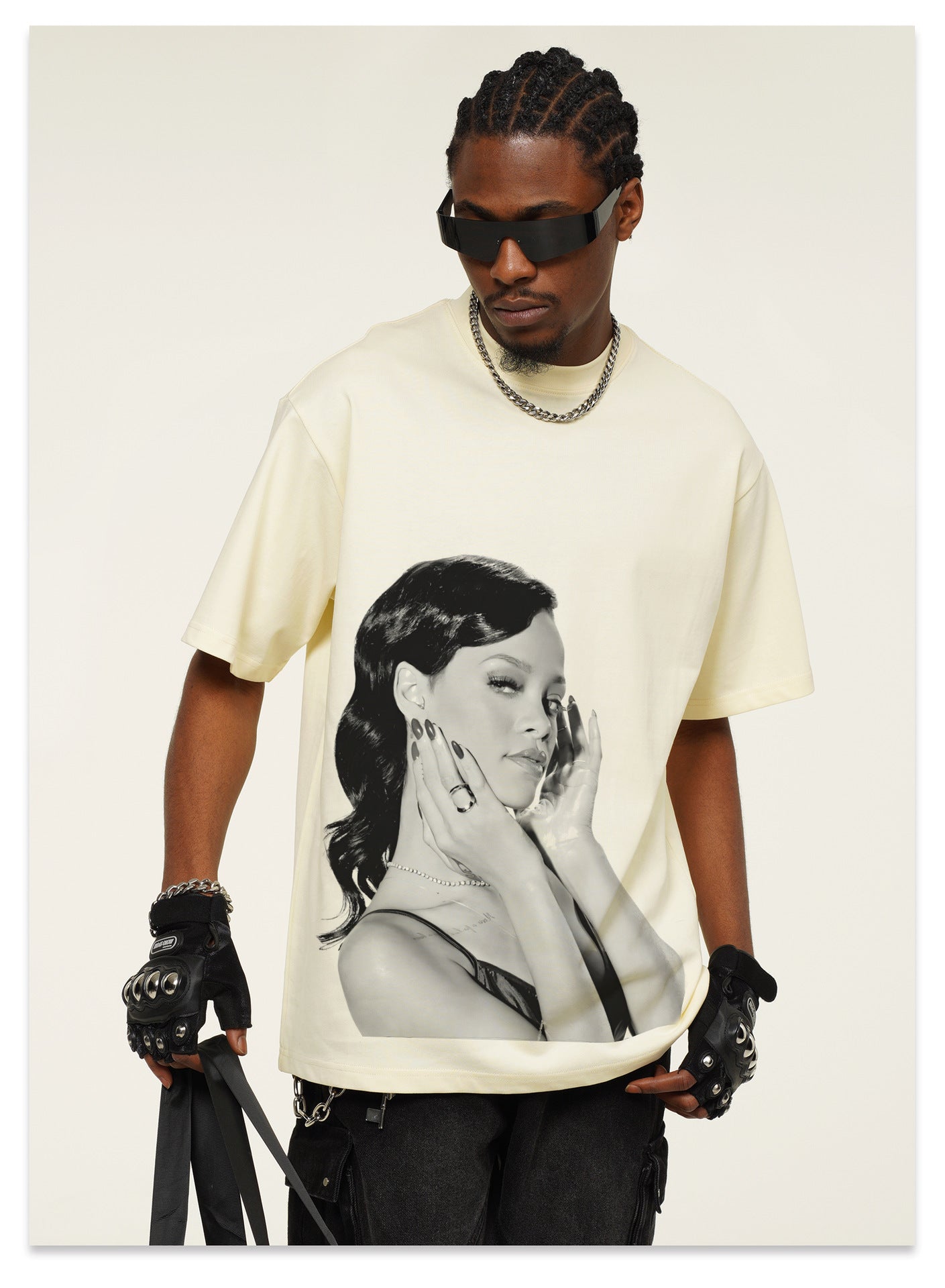 Rihanna Posing T-Shirt